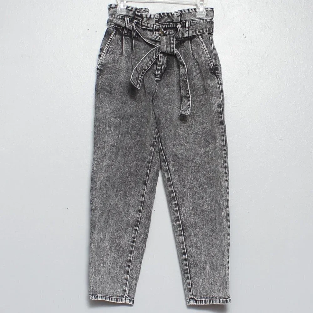 Hi what wear paper bag waist black gray acid wash jeans